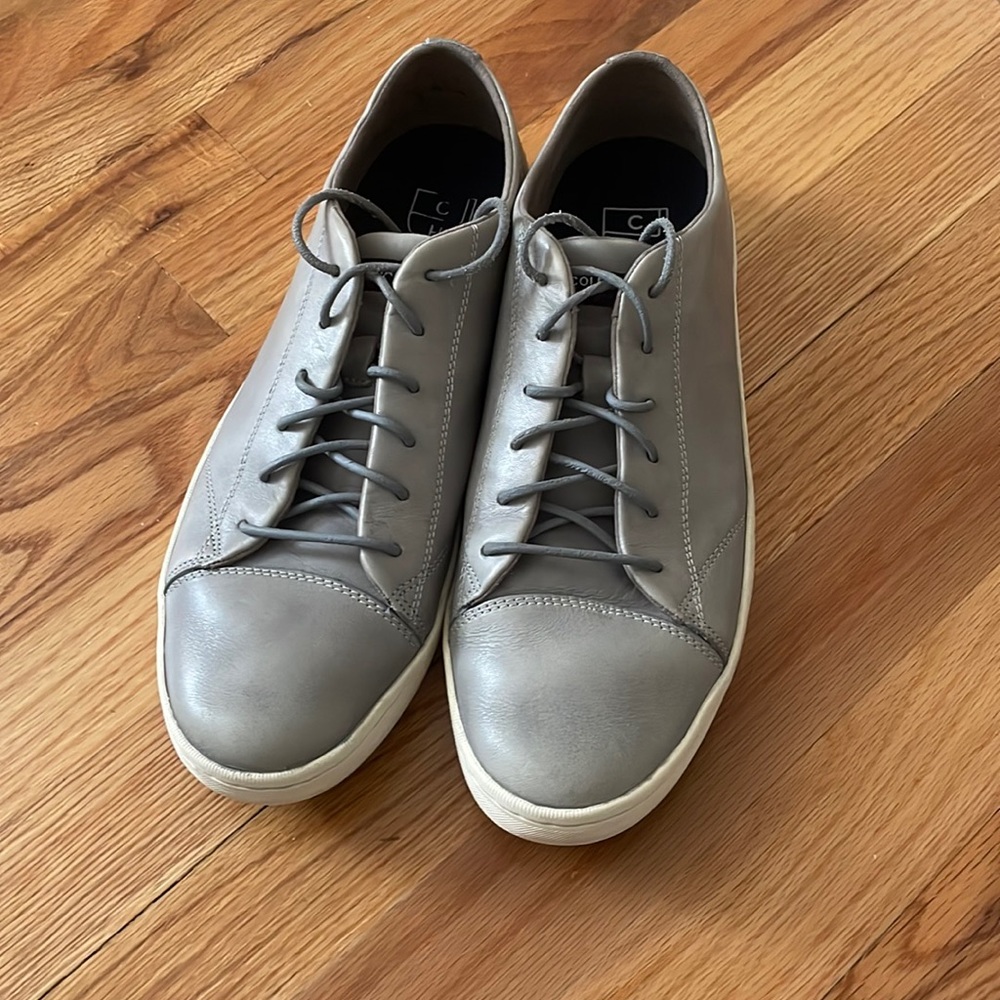 Cole Hann Grand OS grey leather sneakers, leather laces. Rubber sole 11.